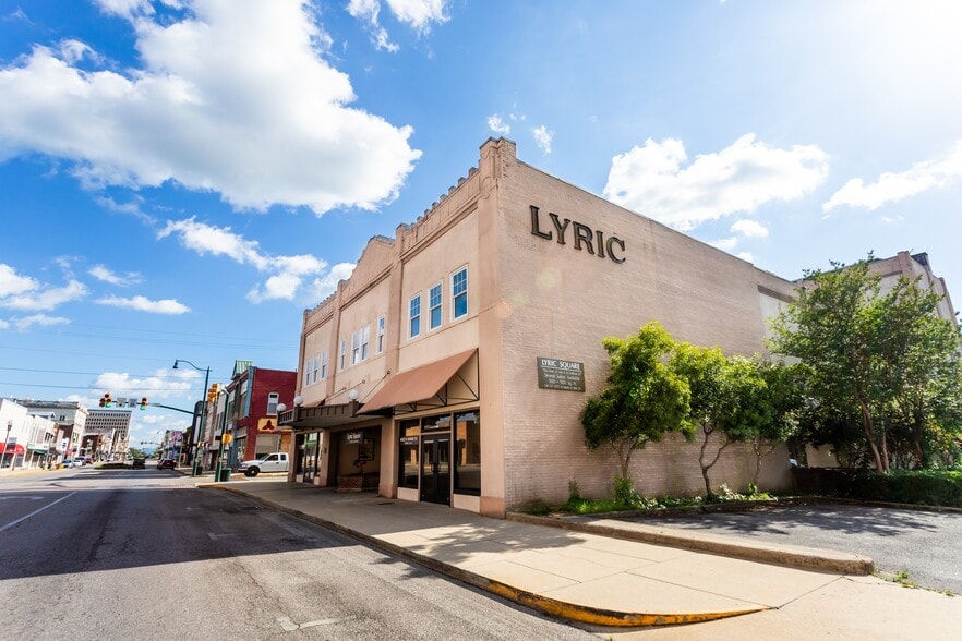 More Photos Of 1302 Noble St, Anniston Office Residential For Lease
