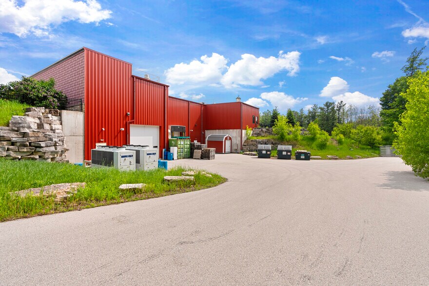 More Photos Of 8103 WI-42 Hwy, Egg Harbor General Retail For Sale