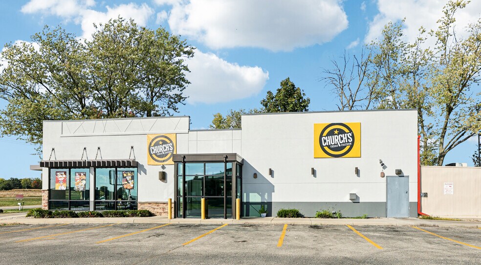 More Photos Of 1324 Nygaard St, Stoughton General Retail For Sale