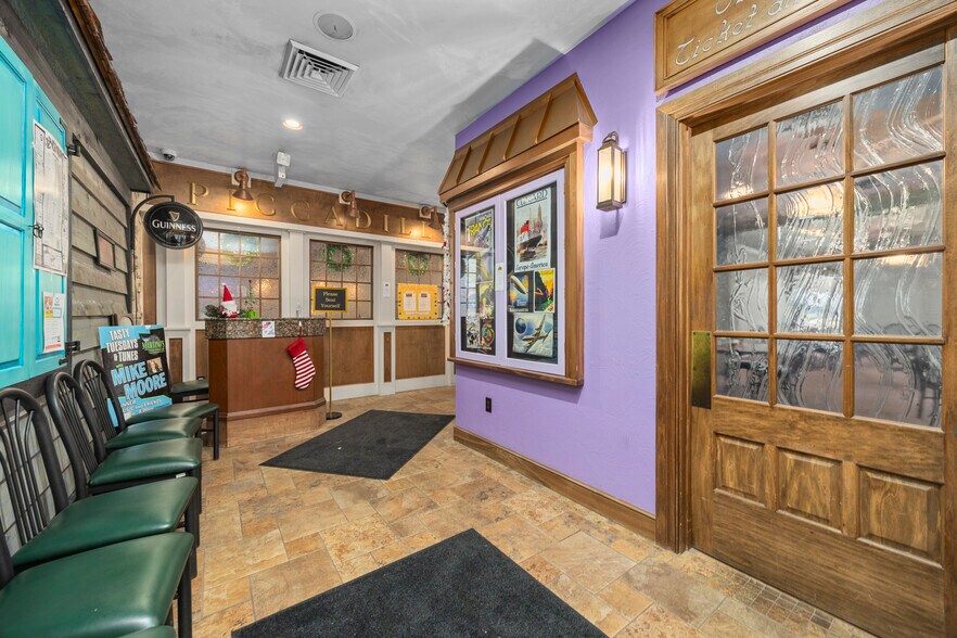 More Photos Of 4415 Liberty Ave, Vermilion General Retail For Sale