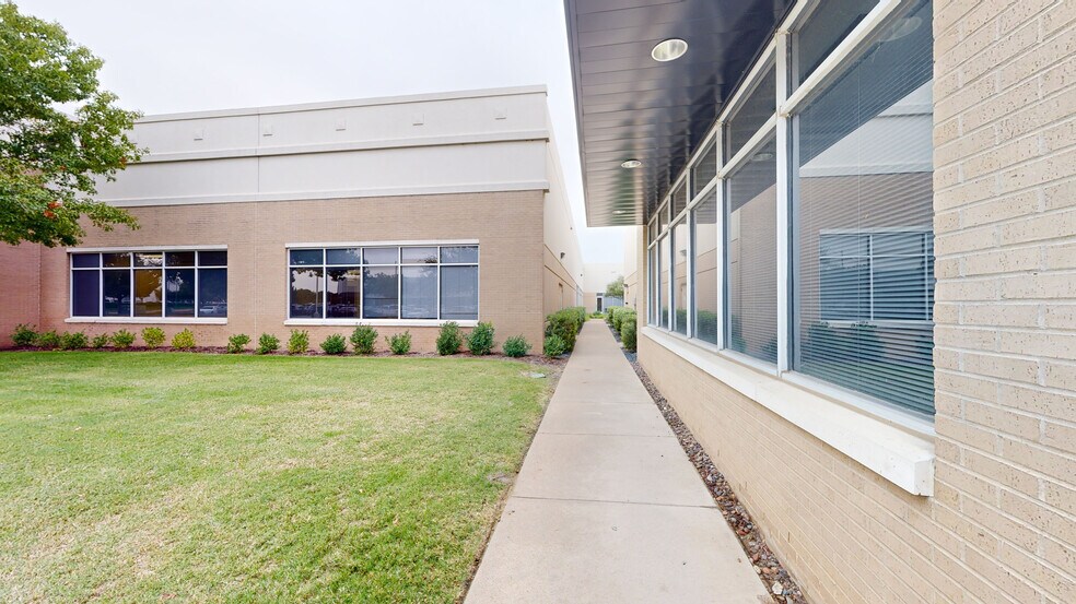 Primary Photo Of 1825 Lakeway Dr, Lewisville Unknown For Lease