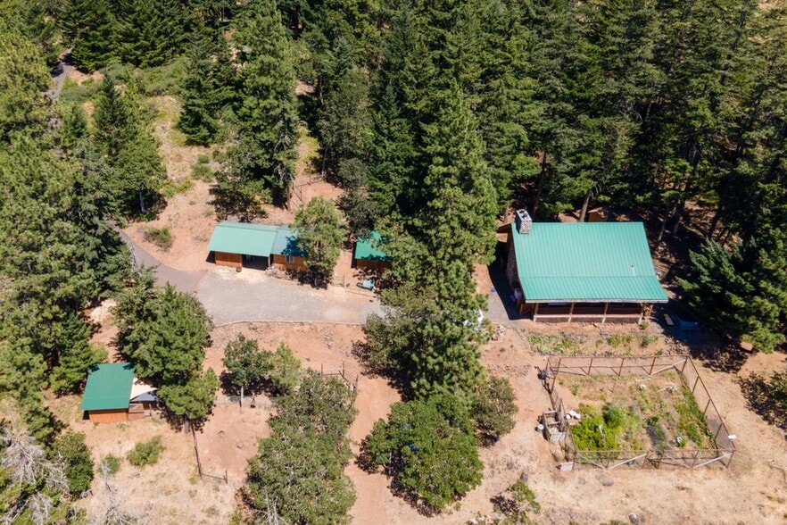 More Photos Of 82 Meadows Loop, Lyle Specialty For Sale