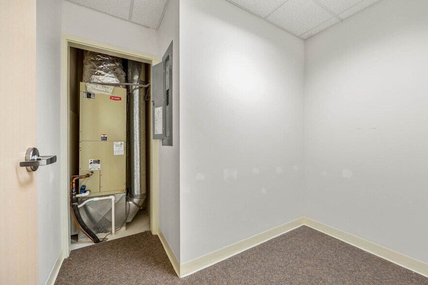 More Photos Of 705 9th St, Florence Medical For Lease