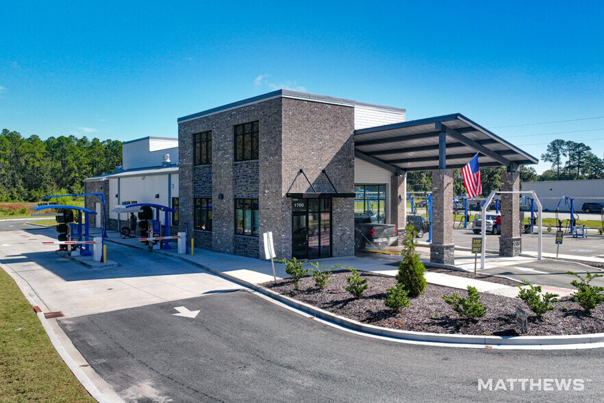 Primary Photo Of 1700 Georgia Pkwy w, Waycross General Retail For Sale