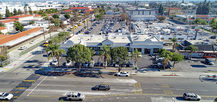 More Photos Of 5800-5812 Pacific Blvd, Huntington Park Office For Sale