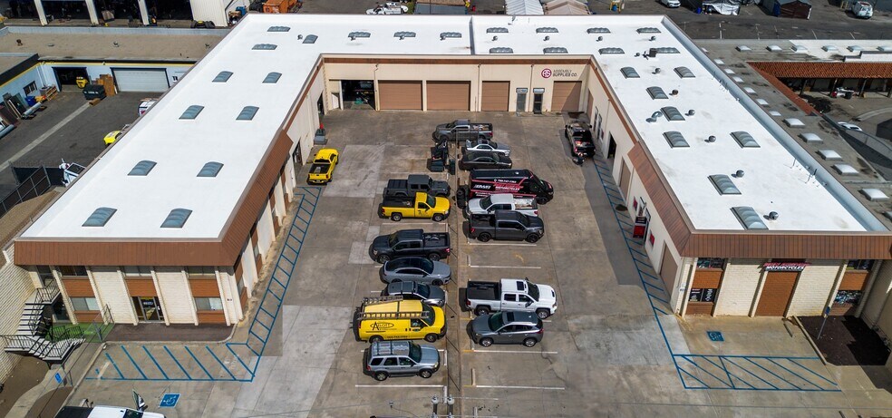 Primary Photo Of 802-812 W Washington Ave, Escondido Service For Sale