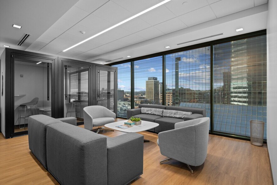 More Photos Of 900 S Gay St, Knoxville Office For Sale