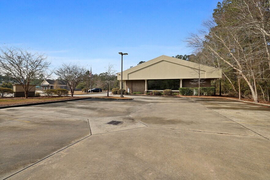 More Photos Of 68031 Capital Trace Row, Mandeville Office For Lease