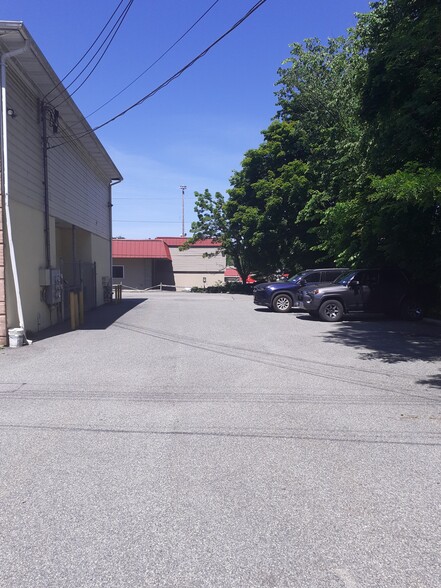 More Photos Of 520 NY-17M, Monroe Storefront Retail Office For Lease