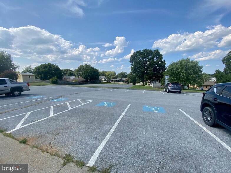 More Photos Of 315 W 10th St, Front Royal Medical For Sale