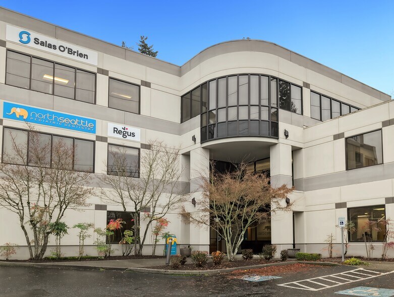 More Photos Of 10202 5th Ave NE, Seattle Coworking Space