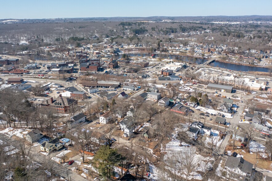 More Photos Of 2 Lyon St, Putnam Apartments For Sale