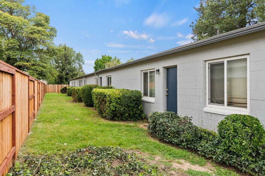 More Photos Of 530 - 570 Talmage Rd, Ukiah Apartments For Sale