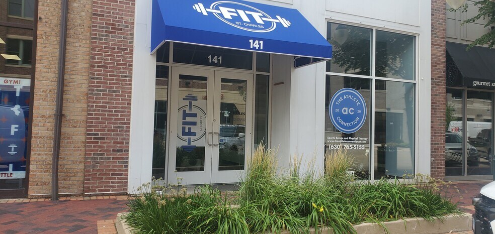 More Photos Of 51-181 S 1st St, St Charles Coworking Space