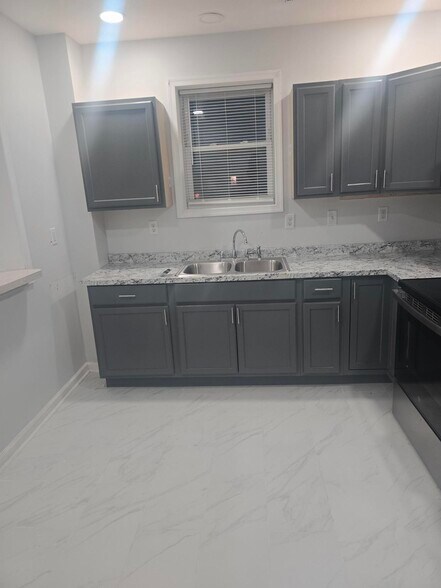 More Photos Of 3800 N Market St, Wilmington Storefront Retail Office For Sale