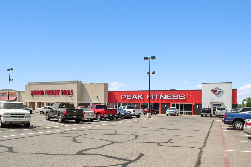 More Photos Of 4717 SE 15th St, Del City Storefront For Lease