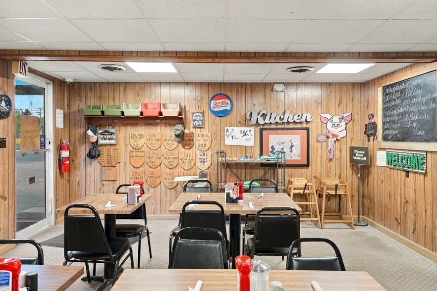 More Photos Of 4264 Murray Hwy, Hardin Restaurant For Sale