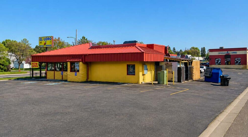 More Photos Of 401 N Nokomis St, Alexandria General Retail For Sale