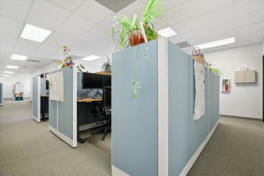 More Photos Of 628 W 5th St, Cortez Office For Sale