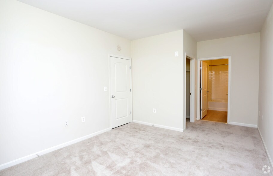 More Photos Of 2300 Washington Pl NE, Washington Apartments For Lease