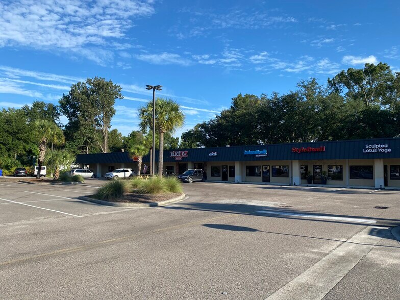 More Photos Of 1662 Savannah Hwy, Charleston Freestanding For Lease