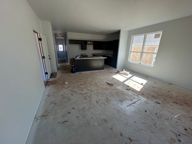 More Photos Of 615 W Moore St, Enid Multifamily For Sale
