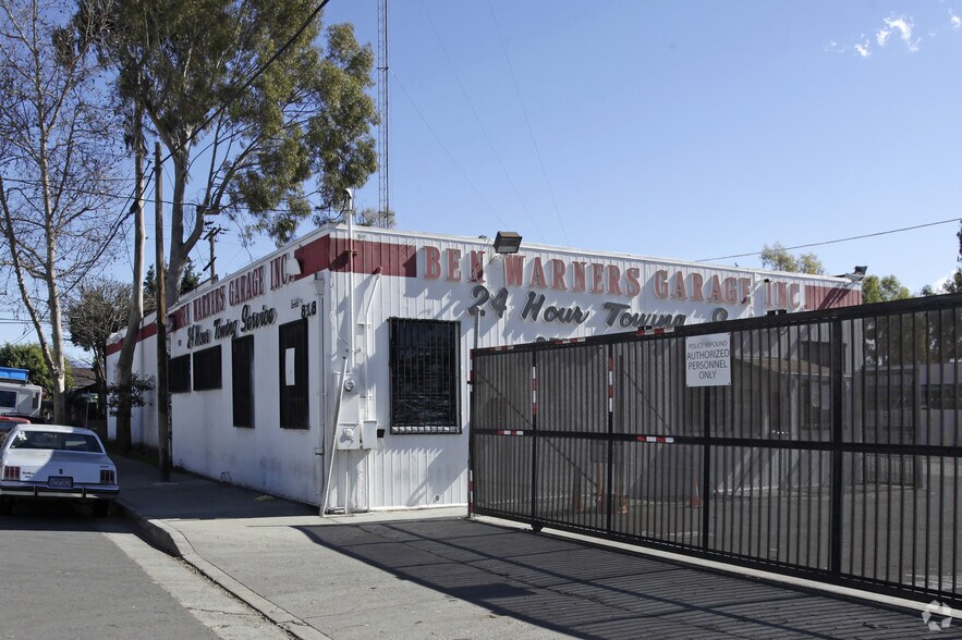 Primary Photo Of 818 E Walnut St, Santa Ana Contractor Storage Yard For Lease