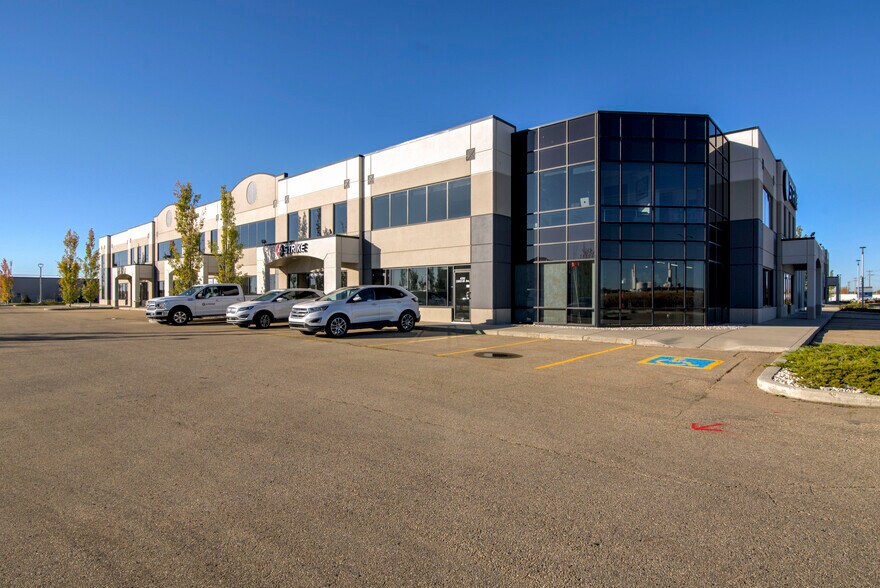 More Photos Of 11870 88th Ave, Fort Saskatchewan Unknown For Lease