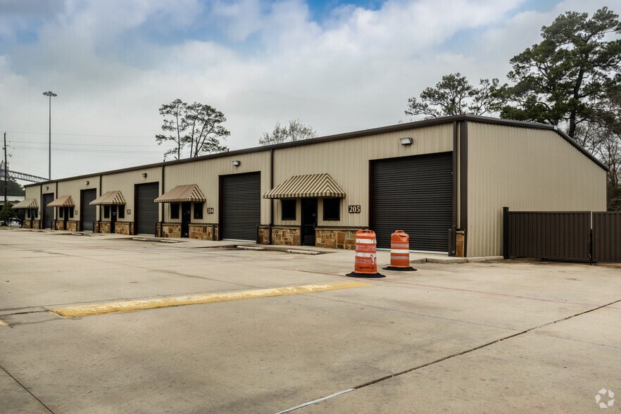 More Photos Of 25702 Aldine Westfield Rd, Spring Unknown For Lease