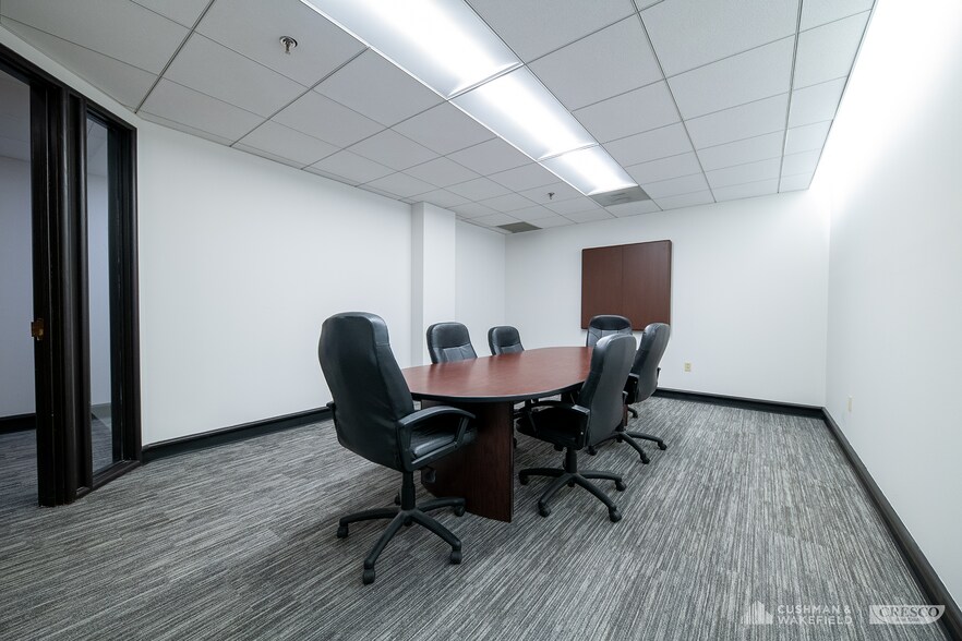 More Photos Of 6500 Rockside Rd, Independence Office For Lease