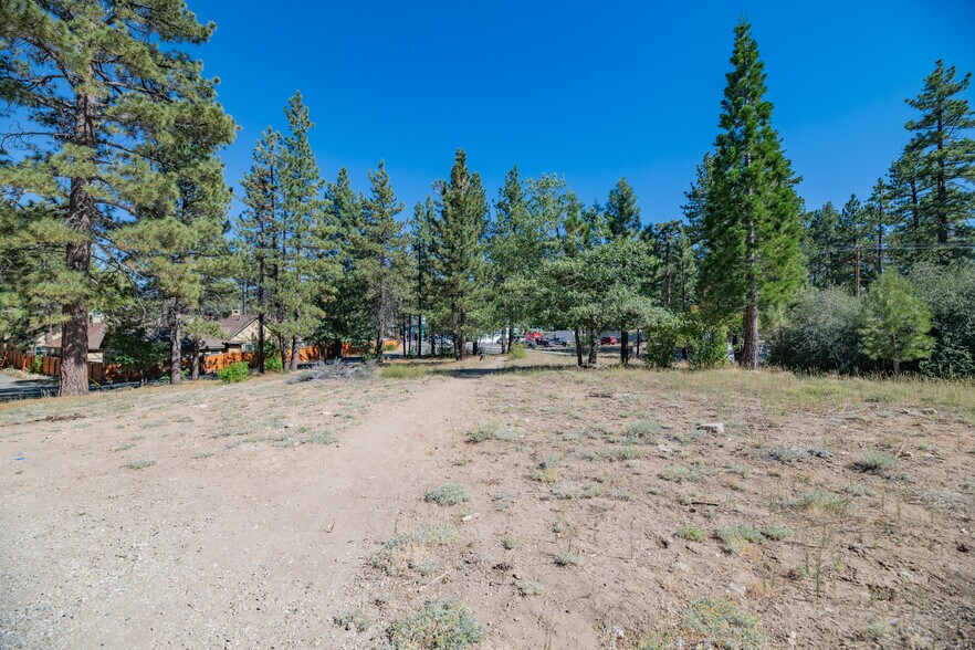 More Photos Of 40111 Big Bear Blvd, Big Bear Lake Land For Lease