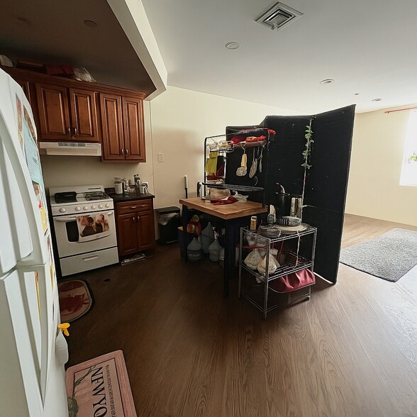 More Photos Of 97 Victory Blvd, Staten Island Apartments For Sale