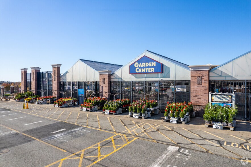 More Photos Of 120-160 Forty Foot Rd, Hatfield Unknown For Lease