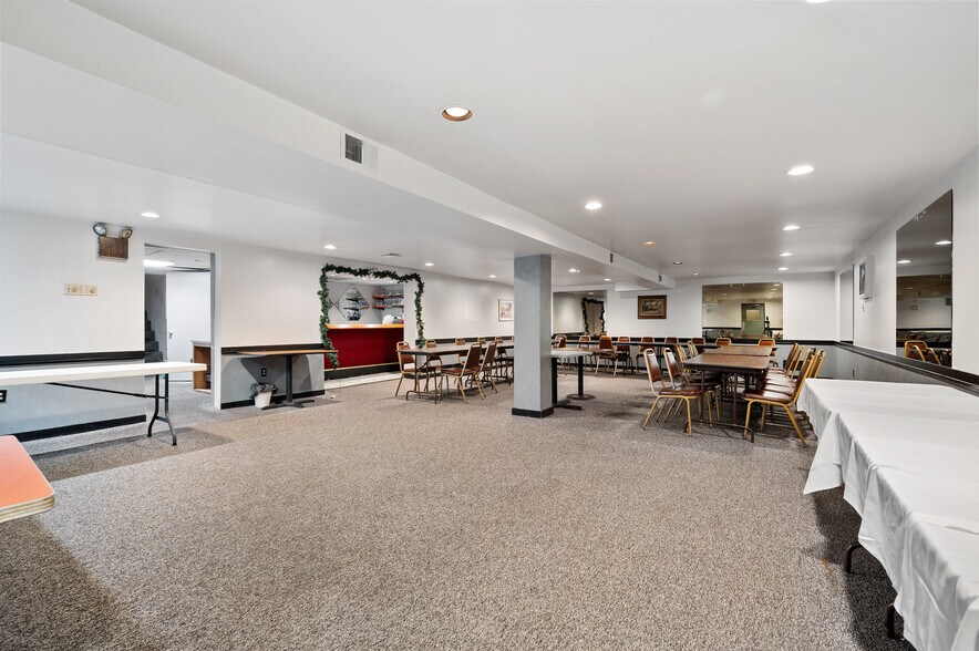 More Photos Of 1206 Route 51, Jefferson Hills Restaurant For Sale