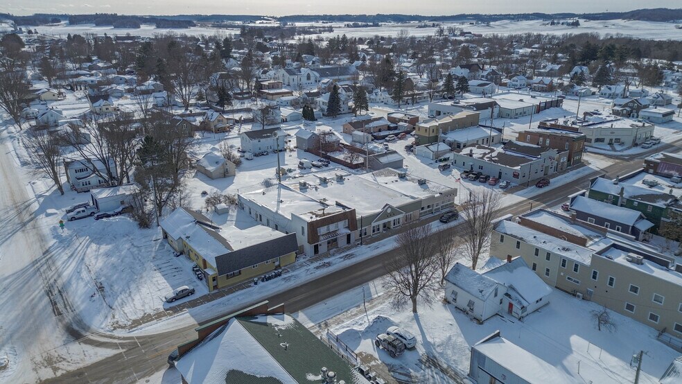 More Photos Of 122 E Lincoln Ave, Fall Creek Office For Sale