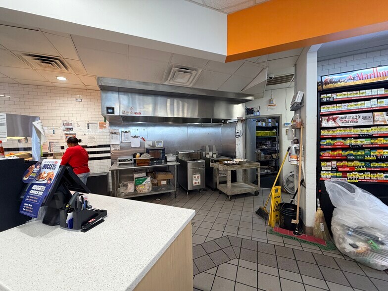 More Photos Of 1007 Fort Dale Rd, Greenville Service Station For Sale