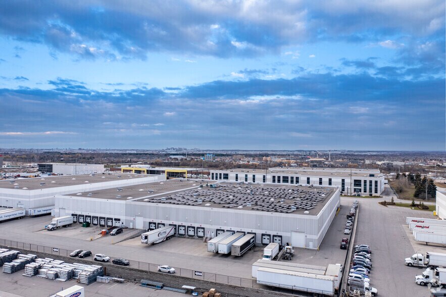 More Photos Of 7933 Huntington Rd, Vaughan Warehouse For Lease