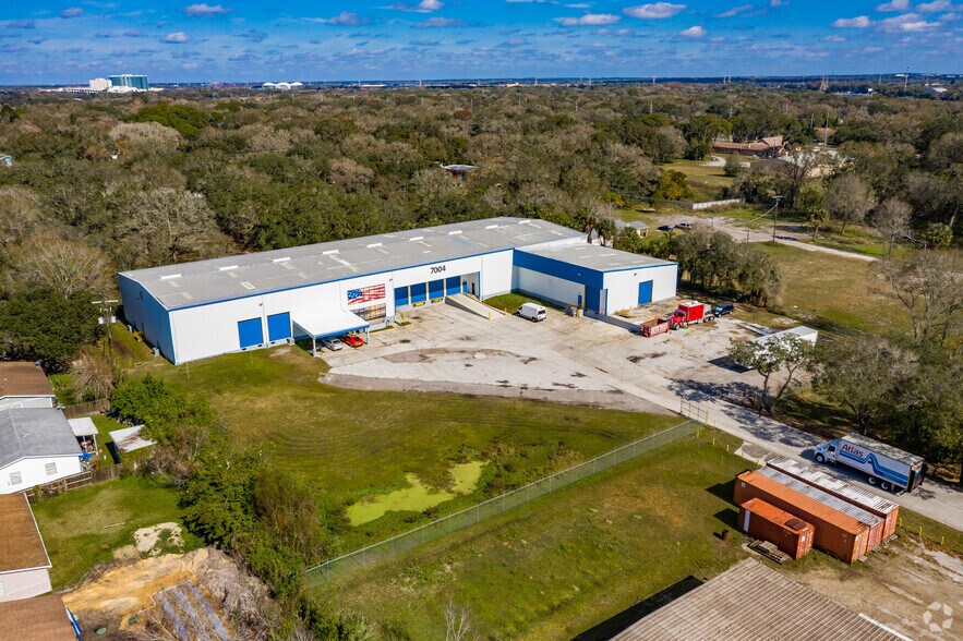 More Photos Of 7004 E Broadway Ave, Tampa Warehouse For Lease