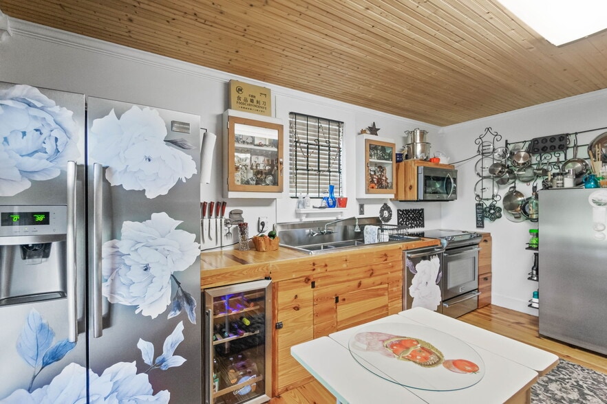 More Photos Of 1748 Georgia St, Alford Specialty For Sale
