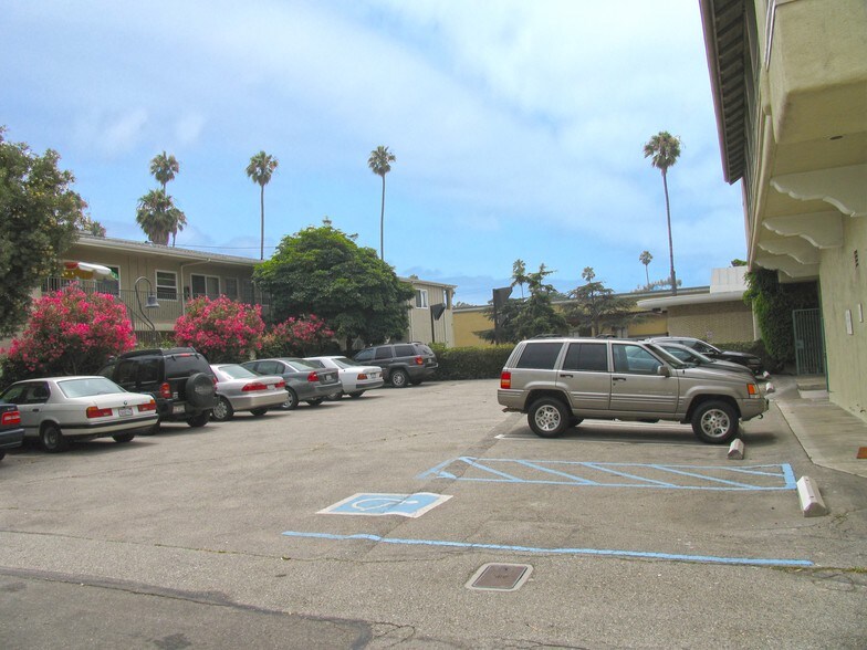 More Photos Of 908-912 Montana Ave, Santa Monica Storefront Retail Office For Lease