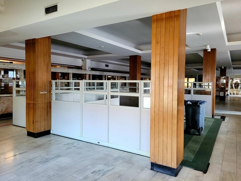 More Photos Of 1110 W 35th St, Chicago Office For Sale