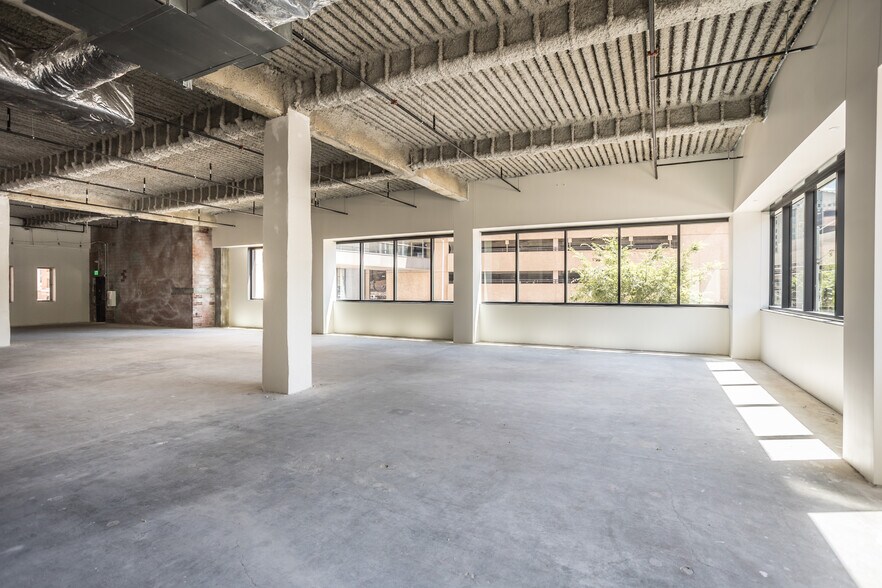 More Photos Of 611 5th Ave, Des Moines Office For Lease
