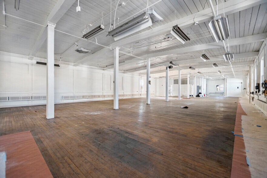 More Photos Of 474 Main St, Wakefield Industrial For Lease