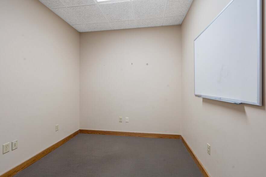 More Photos Of 344 W Genesee St, Syracuse Loft Creative Space For Lease