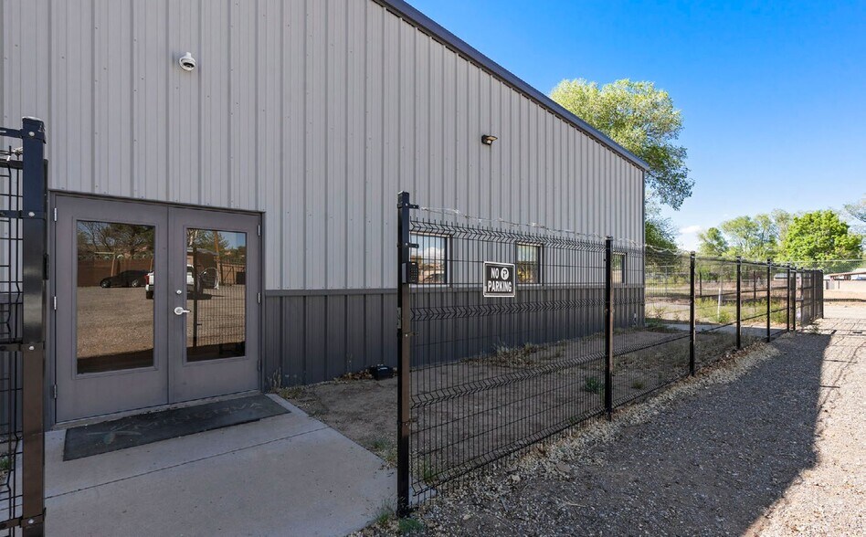 More Photos Of 911 N Camino del Pueblo, Bernalillo Freestanding For Sale