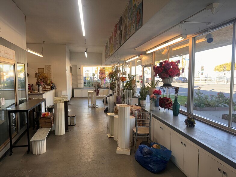 More Photos Of 455 Atlantic Ave, Long Beach Storefront For Sale