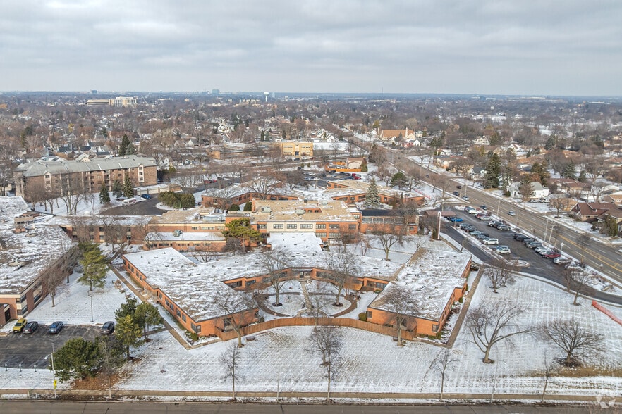 More Photos Of 3023 S 84th St, West Allis Apartments For Lease