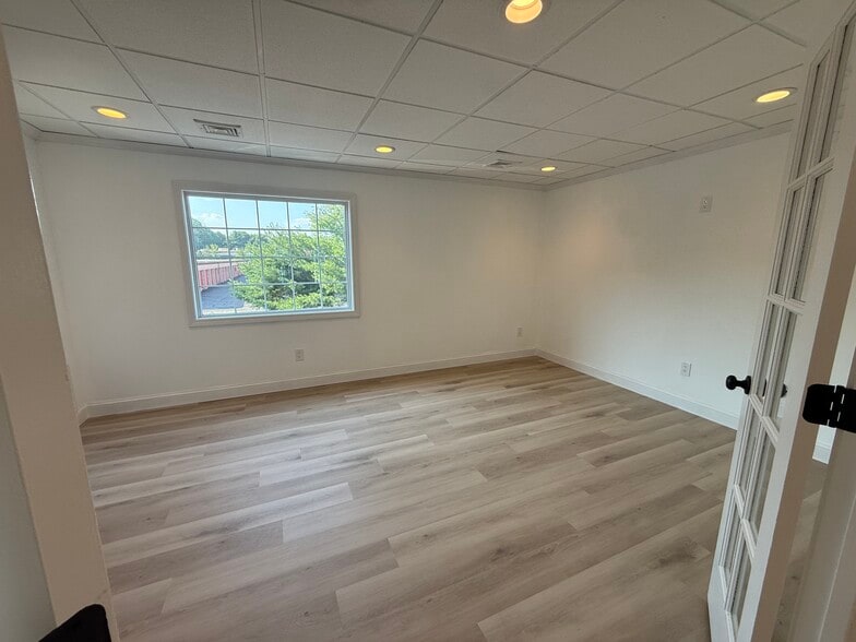 More Photos Of 5835 Post Rd, East Greenwich Office For Lease