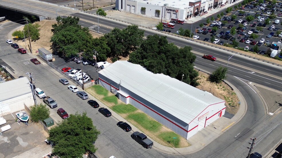 More Photos Of 3722 W Pacific Ave, Sacramento Warehouse For Sale