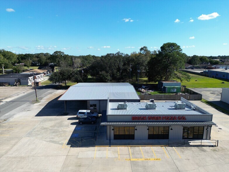 More Photos Of 2701 Nall St, Port Neches General Retail For Sale